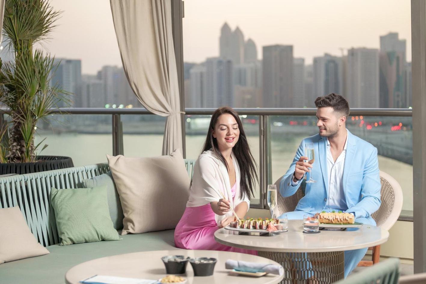 Four Seasons Hotel Abu Dhabi At Al Maryah Island Esterno foto The View at The Palm