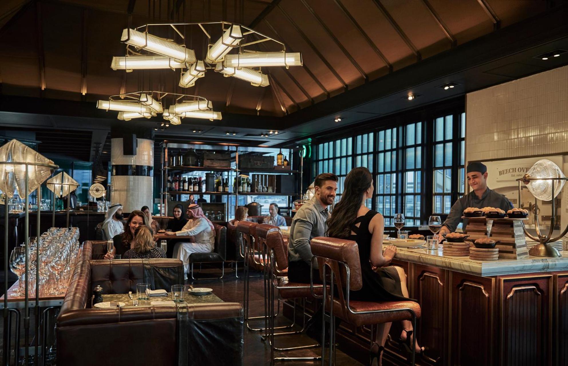 Four Seasons Hotel Abu Dhabi At Al Maryah Island Esterno foto Interior of the restaurant