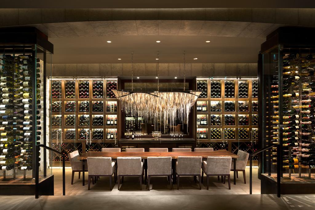 Four Seasons Hotel Abu Dhabi At Al Maryah Island Esterno foto Wine Bar