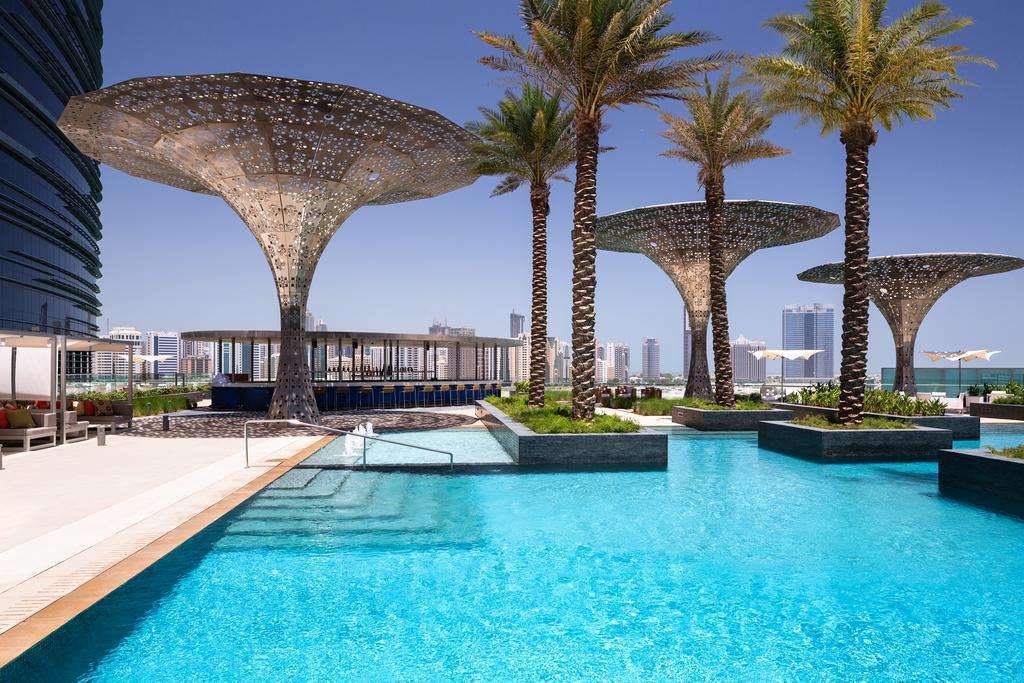 Four Seasons Hotel Abu Dhabi At Al Maryah Island Esterno foto The Address Sky Pool