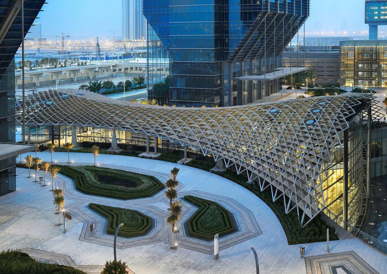 Four Seasons Hotel Abu Dhabi At Al Maryah Island Esterno foto The Opera District