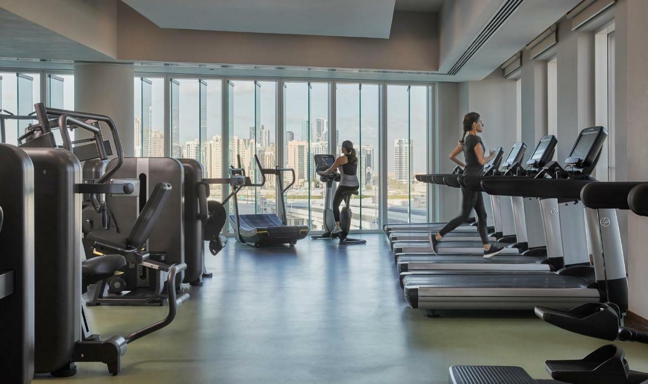 Four Seasons Hotel Abu Dhabi At Al Maryah Island Esterno foto The gym at the Westin Dubai